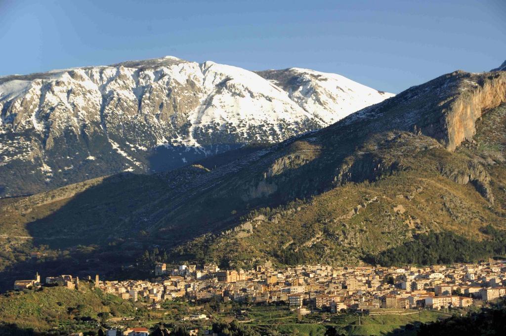 Vila Casale Drinzi Collesano Exteriér fotografie